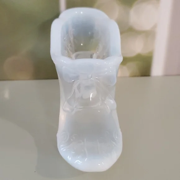 FENTON maybe milky slightly opal glass shoe Depression Vintage décor collectible - Picture 2 of 5